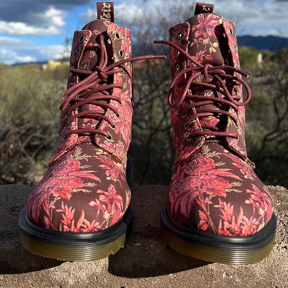 New Dr. Martens Cherry Red Victorian Floral Toile de Jouy Boots - Picture 9 of 16